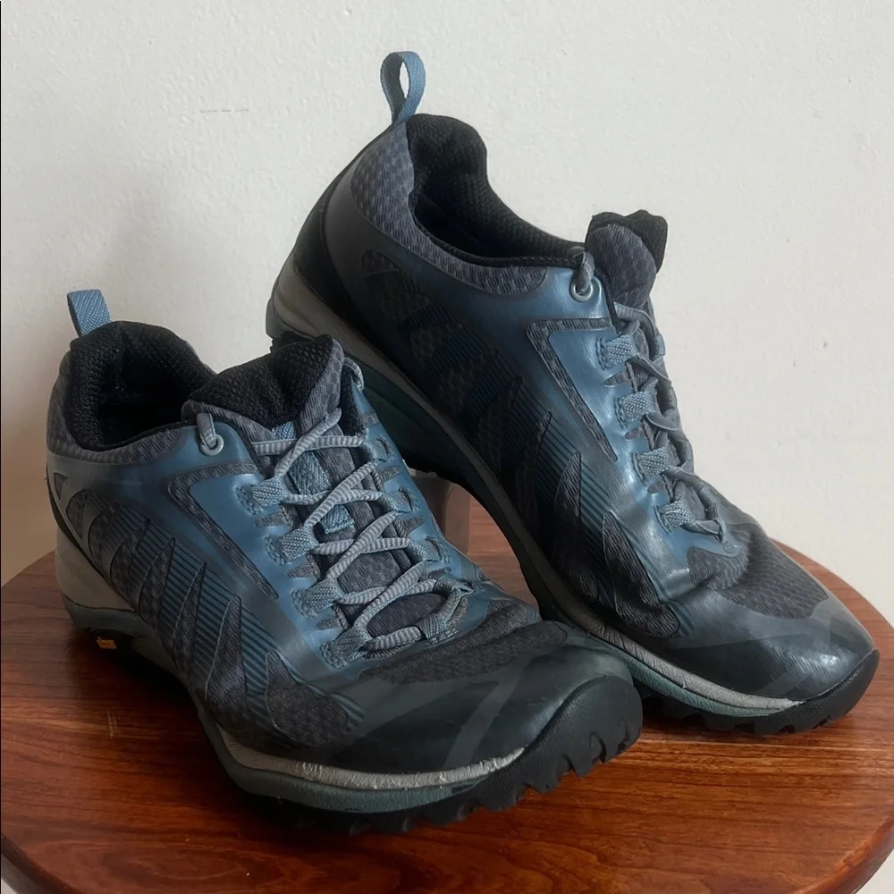 Merrell Women's Black and Gray Athletic Shoes vibram soles